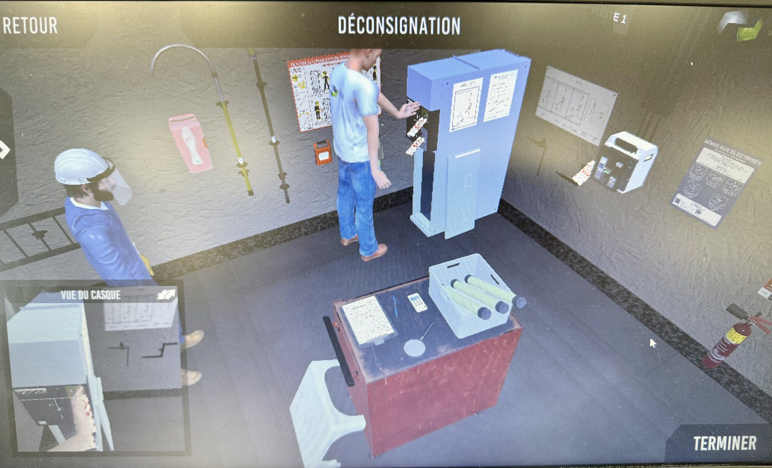 Simulation de déconsignation électrique en réalité virtuelle pendant une formation ACSP